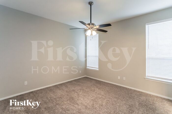 Building Photo - 1026 Palomino Dr