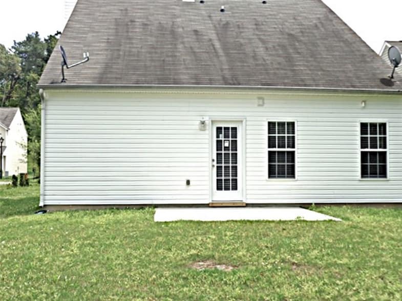 Building Photo - 5729 Brookfield Pointe Dr