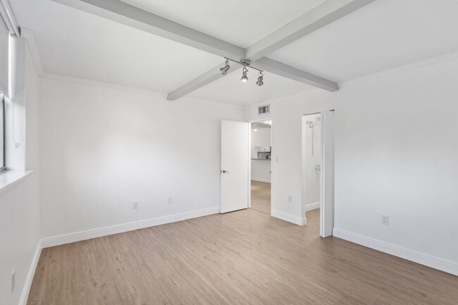 Building Photo - 10145 NW 9th St Cir
