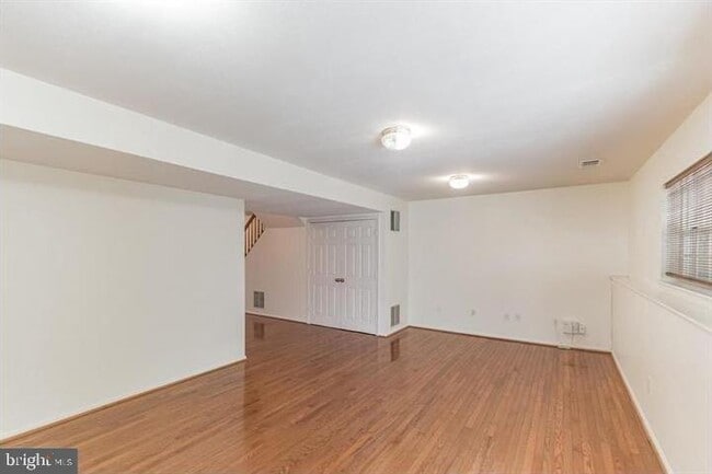 Building Photo - 5520 Jowett Ct