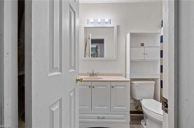 Building Photo - 1805 Monet Ct