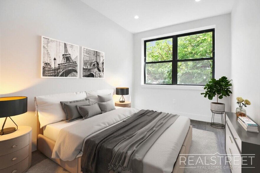 Building Photo - NO FEE! Grand Spacious 2 Bed in Prime Crown Heights
