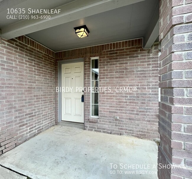 Building Photo - "Charming 3-Bedroom Oasis with 2 Full Bath...