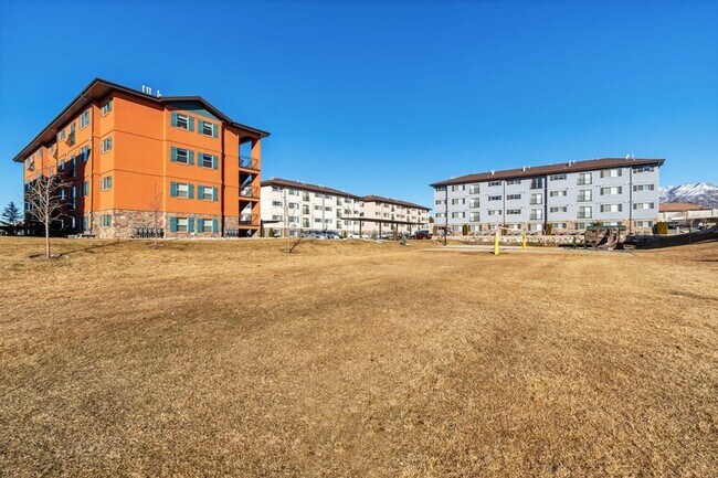 Primary Photo - 1081 W 993 N