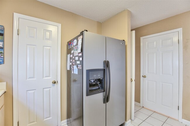 Building Photo - 2506 Golden Park Ln