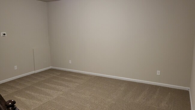 Finished basement with cable, smart USB Power and Alexa Smart Thermostat - 1373 Bayrose Cir