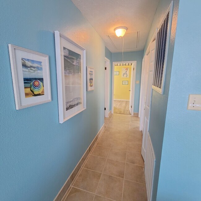 Building Photo - 22101 Lampasas Dr