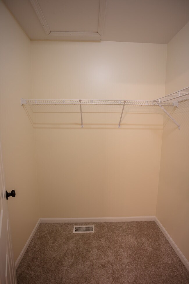 Building Photo - 23045 Ironwood Dr