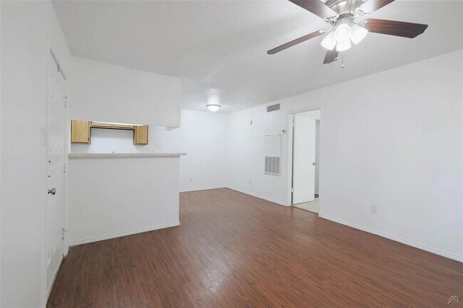 Building Photo - 2323 Wells Branch Pkwy