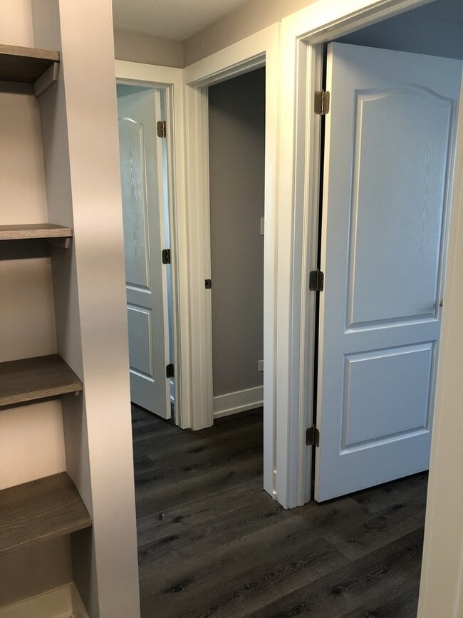 Building Photo - 140 Central Ave