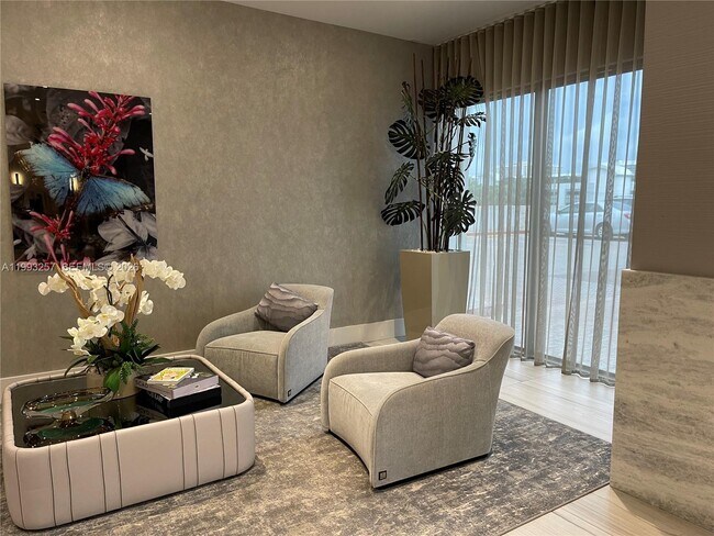 Building Photo - 2301 S Ocean Dr