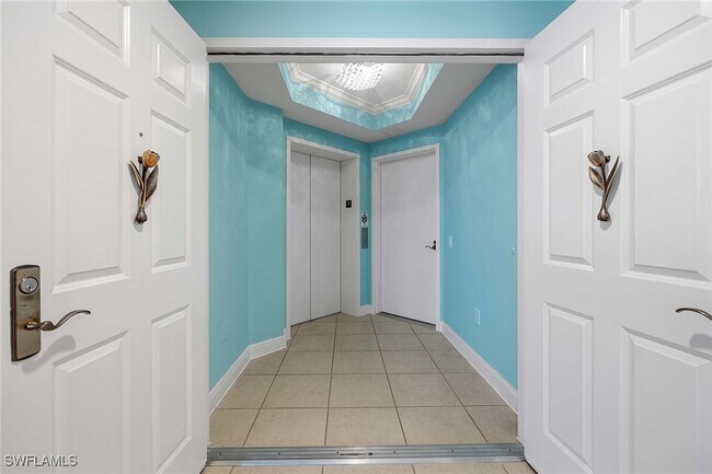 Building Photo - 455 Cove Tower Dr
