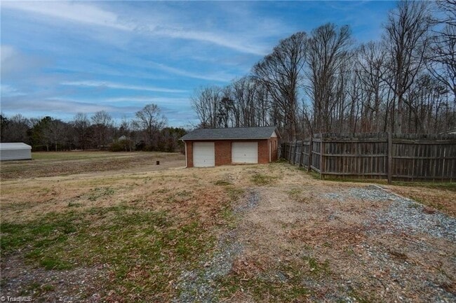 Building Photo - 184 Oliver Ln
