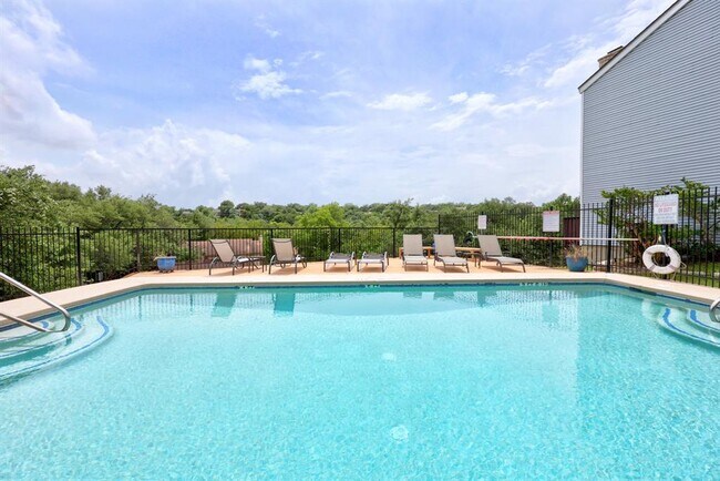 Building Photo - 6715 Old Quarry Ln