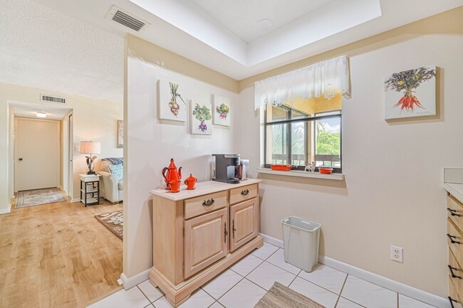 Building Photo - 6108 Whiskey Creek Dr