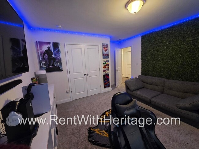 Building Photo - Amazing 5 Bedroom/ 3 Bath Home in Sweetwater, a Swim Tennis Community/ Attention to Detail / Grea...