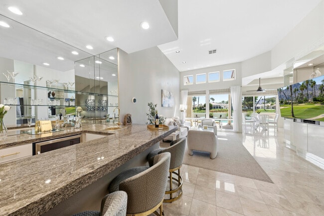 Building Photo - 75105 Spyglass Dr