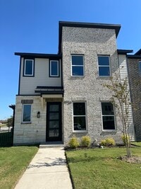 Building Photo - 8926 Lowell St