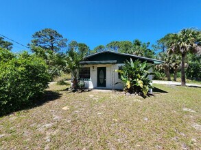 Building Photo - Nice 2/1 house in Edgewater, Dog Friendly