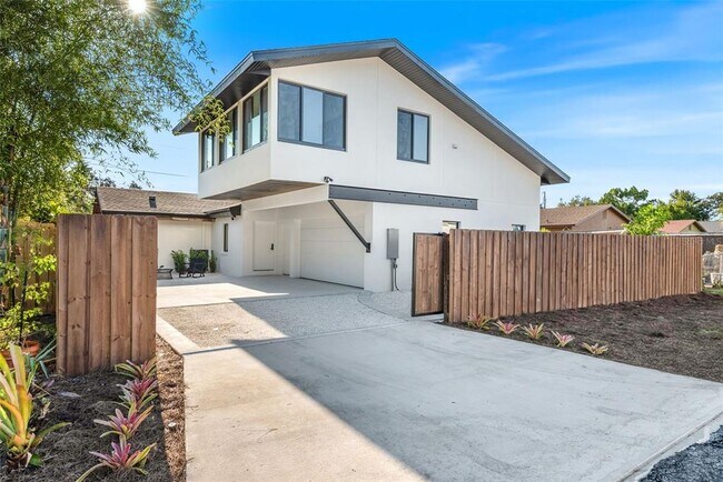 Building Photo - 870 Carver St