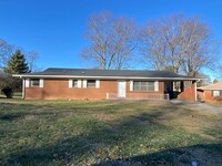 Building Photo - Newly updated No Pet 3 bedroom 2 bath bric...