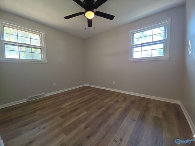 Building Photo - 3619 Hester Ln NW