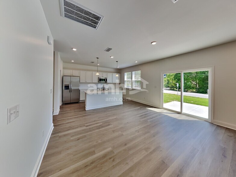 Building Photo - 228 Argea Dr