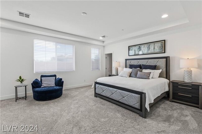 Building Photo - Elevated Desert Living with Strip & Mountain Views – Fully Furnished 6-Bedroom Retreat!