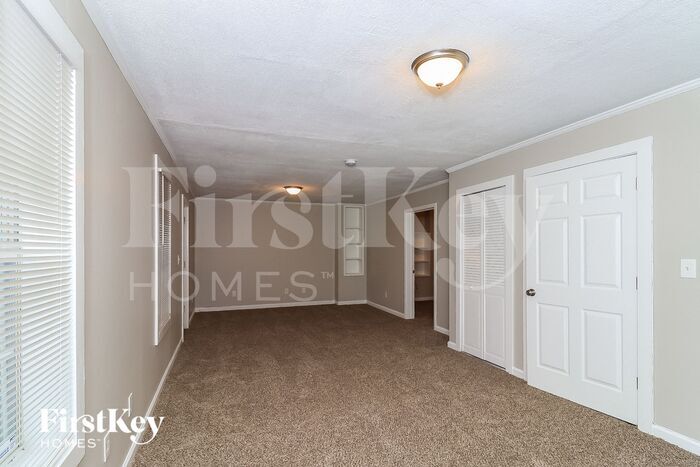 Building Photo - 3010 Scepter Dr