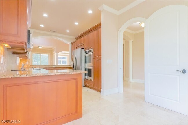 Building Photo - 2915 Coco Lakes Dr