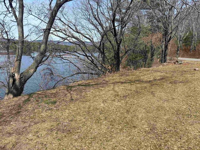 Building Photo - 615 Bean Rd