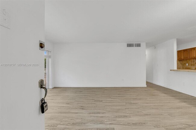 Building Photo - 4140 NW 79th Ave