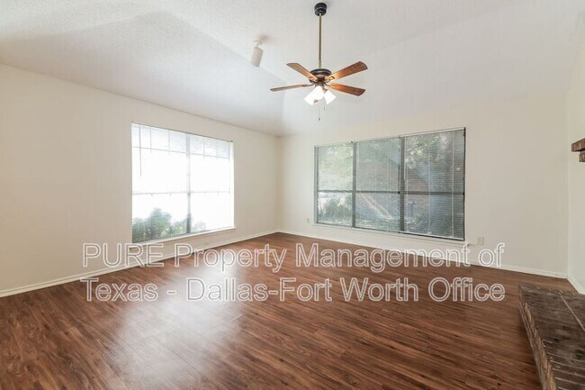 Building Photo - 8005 Meadowlark Ln