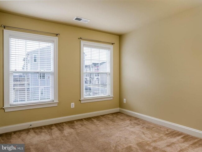 Building Photo - 220 Centennial Dr