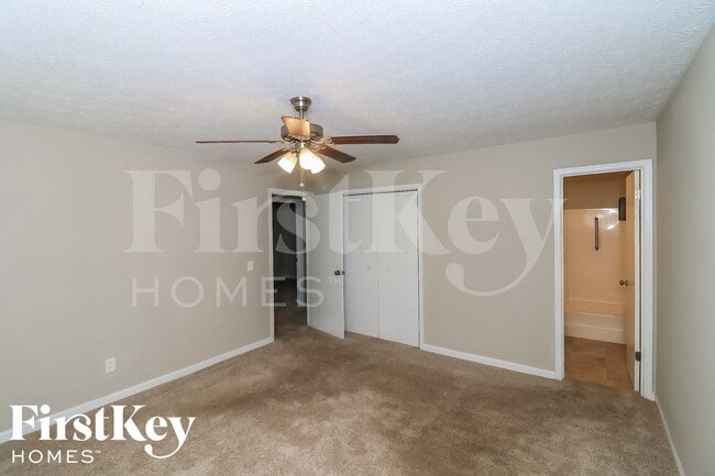 Building Photo - 3960 Watkins Way