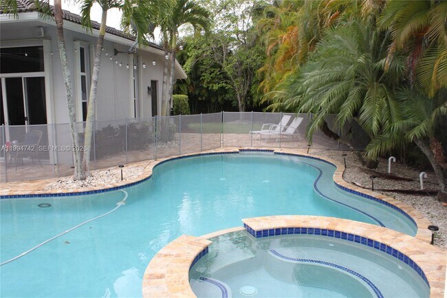 Building Photo - 870 Reflection Ln