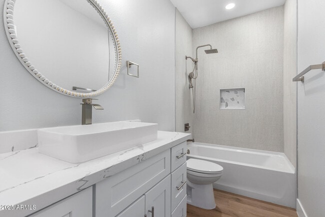 Building Photo - 13711 W Tara Ln