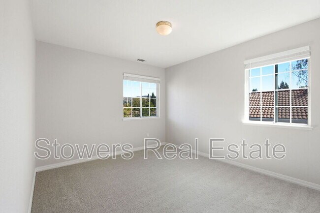 Building Photo - 23 Westbourne Ct