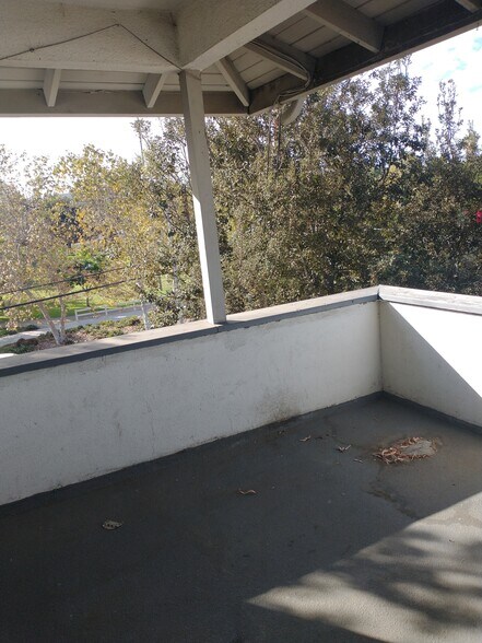 Deck - 1857 W Malvern Ave