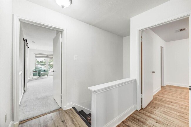 Building Photo - 10326 Bridgeland Ln