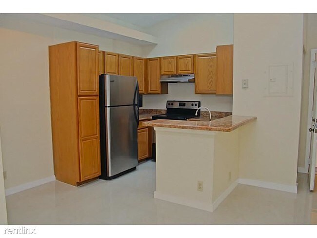 Building Photo - 1 br, 1 bath Condo - 641 Lyons Rd