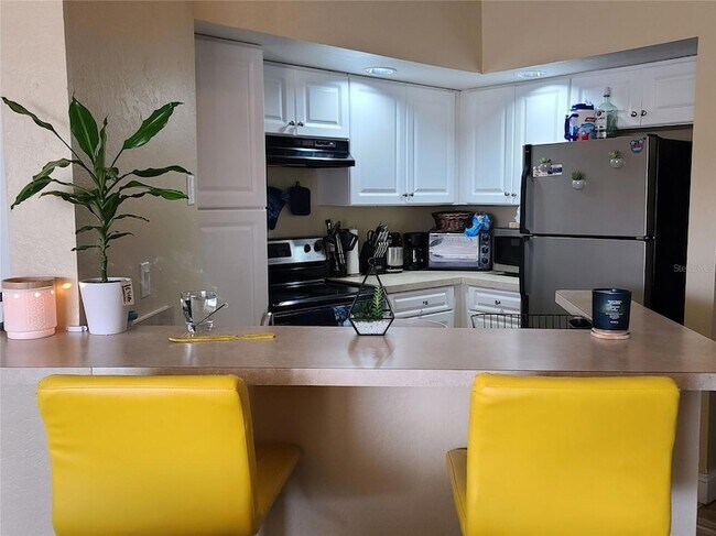 Building Photo - 4630 Commander Dr