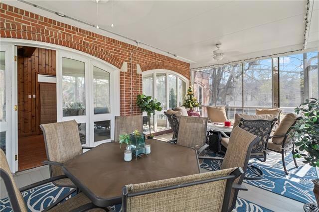 Building Photo - 632 Village Ln S