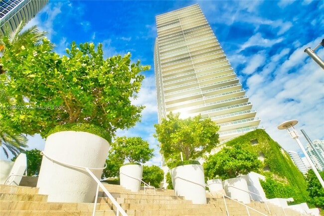 Building Photo - 450 Alton Rd