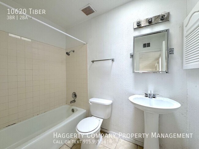 Building Photo - 10620 Tiber-