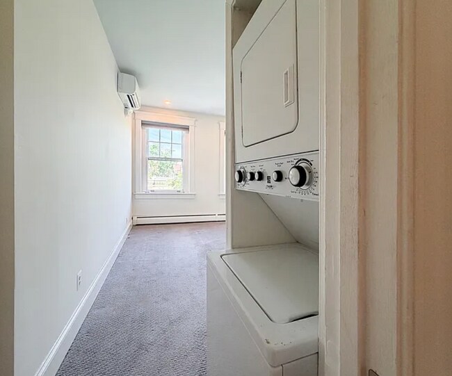 Building Photo - 101 7th St SE