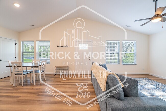 Building Photo - 1209 Dakota Ave NW