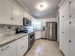 Building Photo - 218 Tanglewood Dr