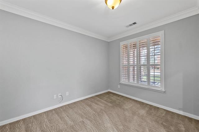Building Photo - 2501 Lakewood Ct