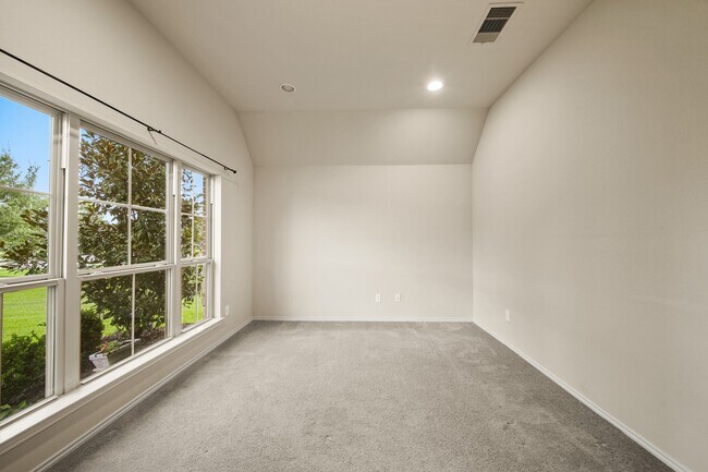 Building Photo - 1303 Paradise Creek Ln